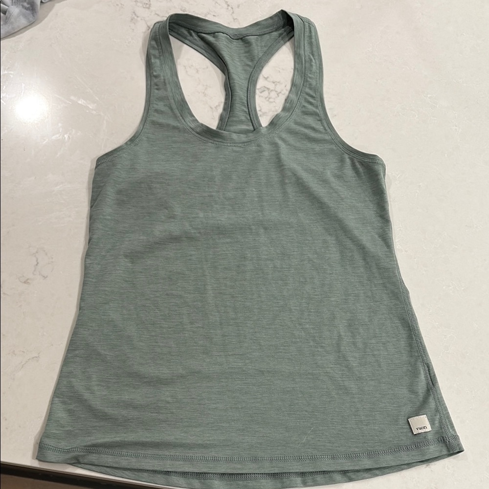 Vuori women’s tank top
